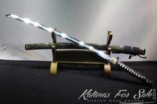 Japanese Kuro Black Full Ray Skin Ninja Katana with Hadori Polish - Image 10