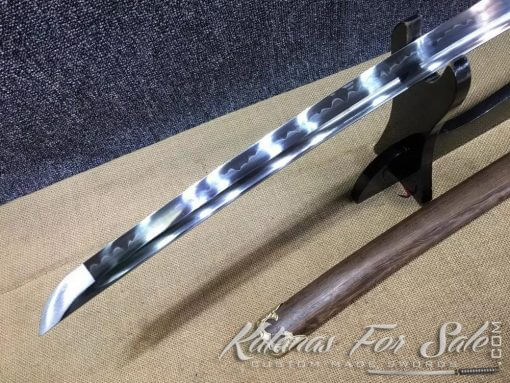 T10 Clay Tempered Tachi Sword with Rosewood Saya - Image 3