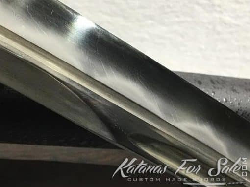 T10 Folded Clay Tempered Katana Sword with Feather Hadori Polish - Image 8