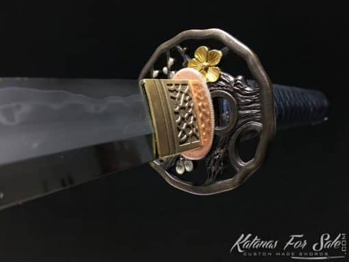 Katana Sword Multiple-refined T10 Clay Tempered Steel + Folded Steel with Full Seashell Pattern Saya and Authentic Buffalo Horn Fittings - Image 2