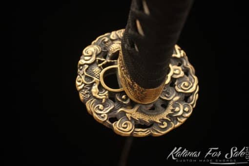 Elegant Katana T10 Folded Steel with Twisted Grain and Red Acid Dye with Red Linen Finish Saya and Buffalo Horns - Image 9