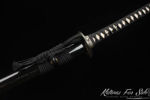Katana T10 Clay Tempered Steel with Round Hamon and Metallic Black Hardwood Saya with Buffalo Horns - Image 3