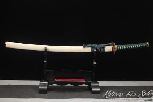 Katana T10 Clay Tempered Steel with Full White Rayskin Saya and Buffalo Horns - Image 9