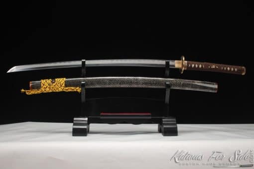 Katana Sword T10 Folded Clay Tempered Steel with Hadori Polish and Full Black Rayskin Saya with brown Buffalo Horns - Image 7