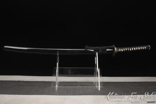 Katana T10 Clay Tempered Steel with Round Hamon and Metallic Black Hardwood Saya with Buffalo Horns - Image 10